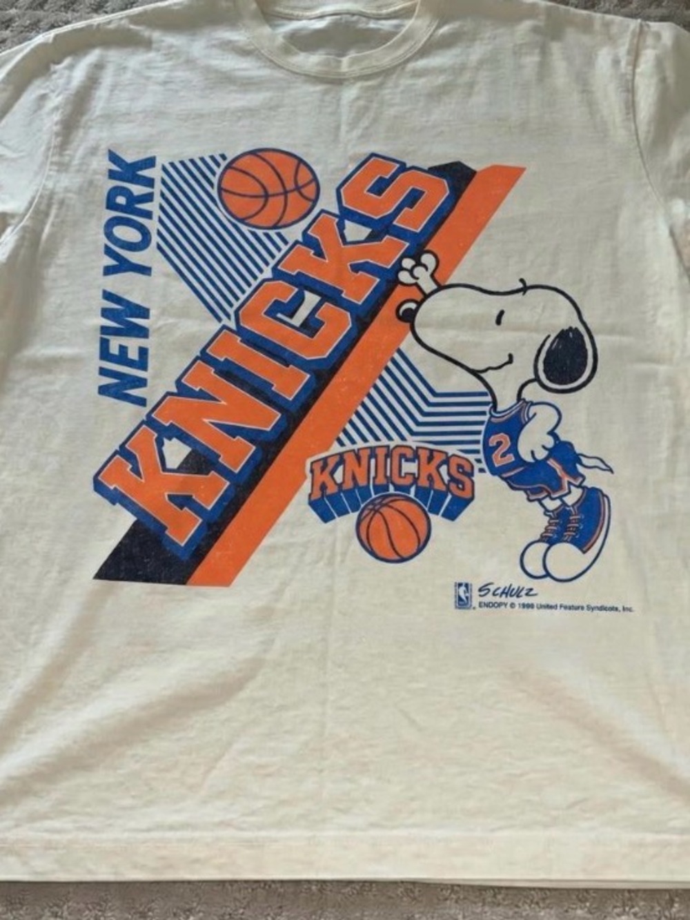 New York Knicks Snoopy Graphic T-Shirt - White